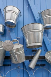 Sale of zinc articles