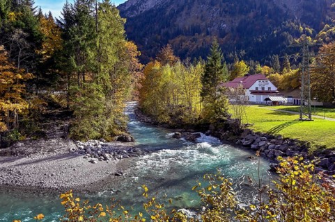 The Ostrach in the autumnal Ostrachtal