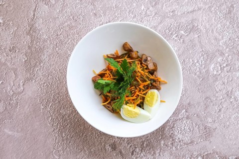 Vegetarian salad with carrot