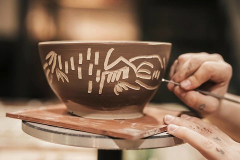 Female s hand carving paint bowl