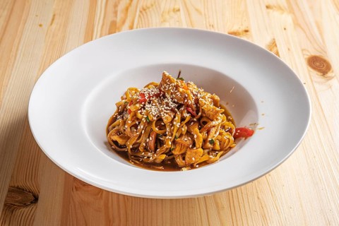 Udon noodles with veal