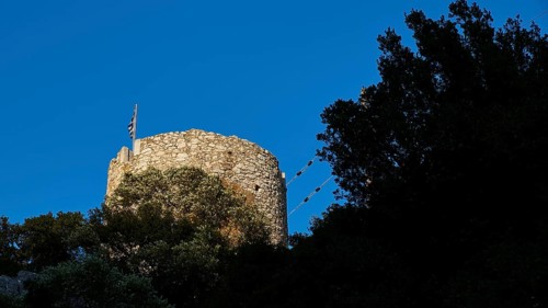 Round fortified defence tower
