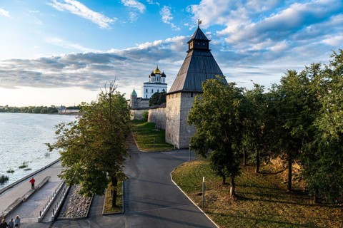 The kremlin and the Trinity Cathedral in Pskov