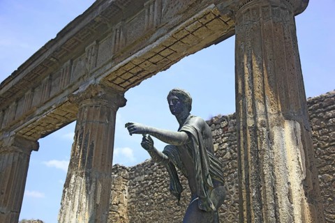Statue of Diana in the Temple of Apollo