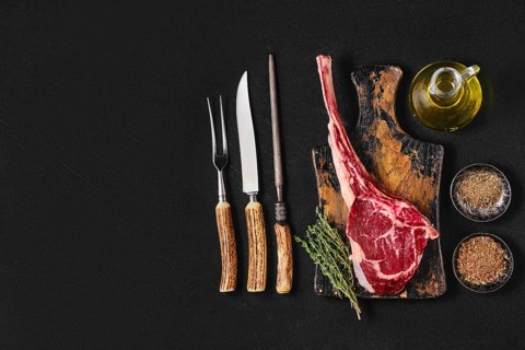 Preparation of tomahawk steak