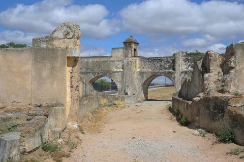 16th century Amoreira aqueduct