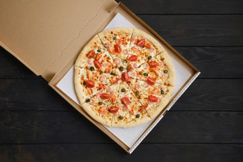 Pizza with shrimps
