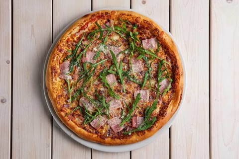 Pizza with bacon