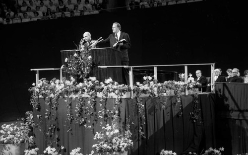 Performance and show by US revivalist Billy Graham on 2. 4. 1970 at the Westfalenhalle Dortmund