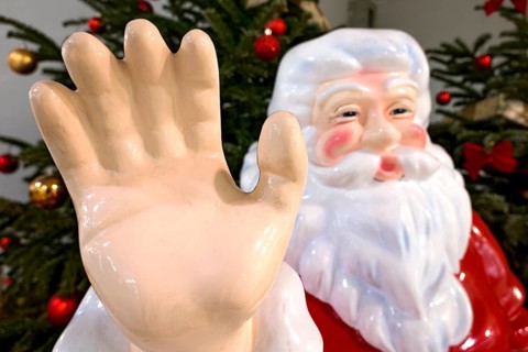 Waving hand