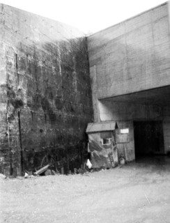 Government representatives with their vehicles in 1966 during a police check at the hitherto secret atomic bunker of the Federal Government in the Ahr valley