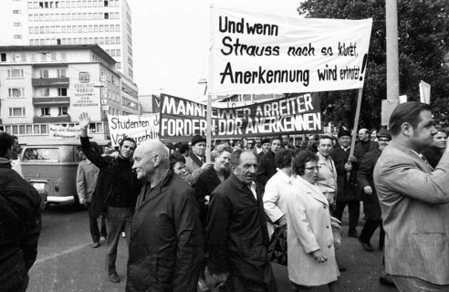 The 2nd meeting of Chancellor Willy Brandt with GDR MP Willi Stoph on 21 May 1971 in Kassel was accompanied by a large number of statements for and against the Brandt government's policy of detente