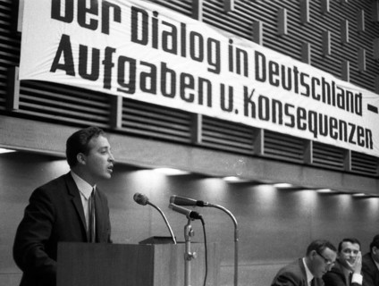 Dialogue in Germany was the motto of a conference of youth associations from East and West in June 1966 in the town hall in Oberhausen