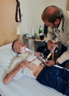 The Mother Theresa Hospice offers its guests a dignified home in a new friendly ambience for patients in their last phase of life. This patient with carcinoma of the floor of the mouth caused by smoki...