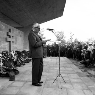 Soldiers and officers of the USSR Red Army were guests at the traditional tribute to soldiers killed in Nazi captivity at Blumen fuer Stukenbrock