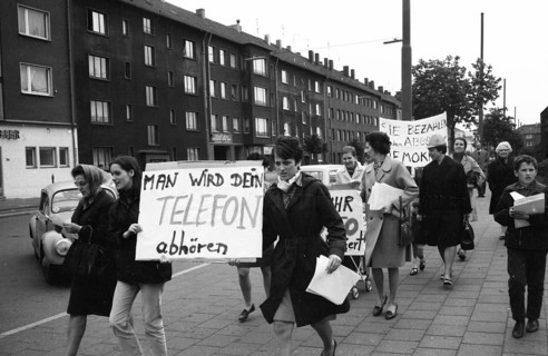 The Ruhr Action against the Emergency Laws in 1968 turned against the emergency legislation with numerous local actions by students