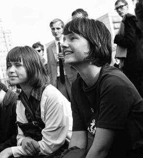 The picture was taken between 1965 and 1971 and shows a photographic impression of everyday life in this period of the GDR. Berlin