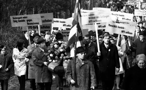 The traditional tribute to murdered Nazi victims on Good Friday 1945 in Rombergpark in Dortmund is also a demonstration