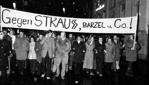 Supporters and friends of the SPD/FDP government coalition demonstrated in Bonn on 26 April 1972 with a torchlight march and rally in favour of the government and the ratification of the Eastern treat...