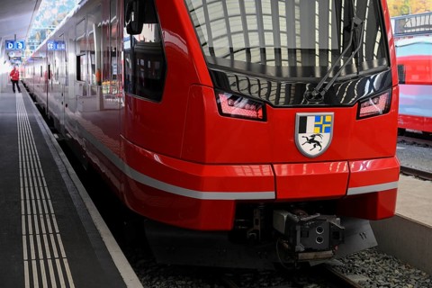Passenger train RHB Rhaetische Bahn