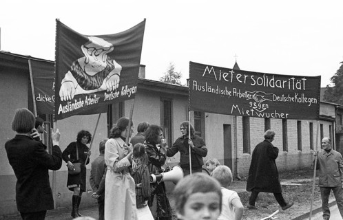 The report in a daily newspaper in Duesseldorf in 1968 about rent-seeking by Turkish workers aroused the pastor of the Protestant church. The report in a daily newspaper in Duesseldorf in 1968 about t...