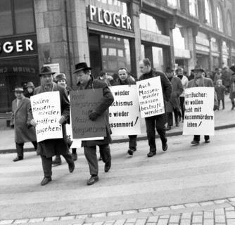 A protest by leftists and pacifists in the centre of Essen in 1965 turned against a glorification of Nazi crimes with a protest . Alois Stoff
