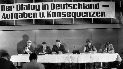 Dialogue in Germany was the motto of a conference of youth associations from East and West in June 1966 in the town hall in Oberhausen