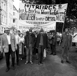Many thousands of people gathered in Bonn on 11. 5. 1968 for the March on Bonn to protest against the emergency laws