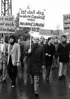 Employees of the Duesseldorf -Reisholz steel and tube works demonstrated on 6 November 1973 in Langenfeld-Immigrath against the loss of jobs