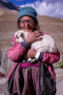 Elderly woman in Photoksar