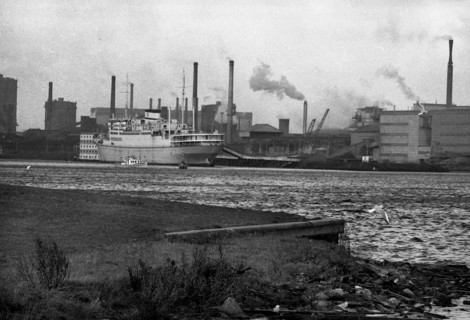 The Hoogovens steelworks in Ijmuiden