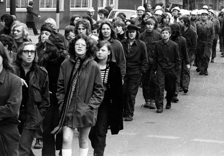 About 4000 steelworkers of Hoesch AG Westfalenhuette demonstrated on 14 January 1972