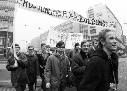 Students in the Ruhr area in the years 1965 to 1971 demonstrated in the Ruhr cities of Dortmund