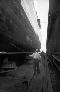 Work at the Port of Hamburg and Howaldtswerke Hamburg