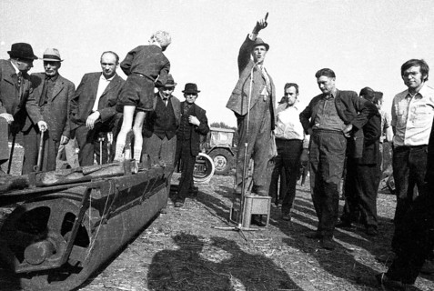 The auction of a bankrupt farm on 22. 09. 1971 in Greven in Muensterland