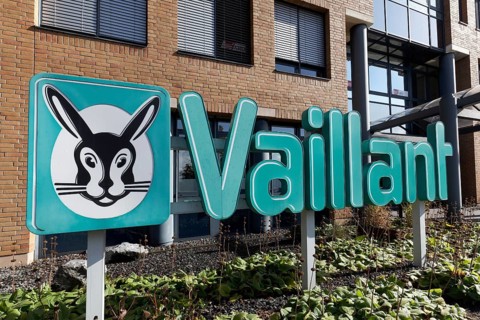 Vaillant logo with hare in front of building