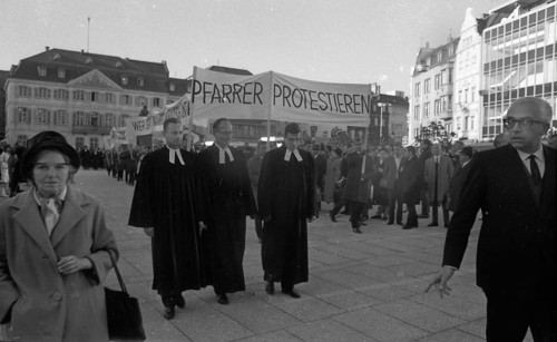 Those who support the Vietnam War betray the gospel of love. Pastors protest. With these slogans and sometimes wearing their robes