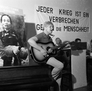 The anti-war day celebrated by trade unions and other democratic organisations was the day of Hitler's entry on 1. 9. 1939