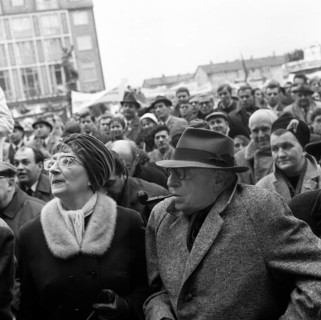 The Congress Emergency of Democracy was a first significant manifestation of the trade unions and other democratic forces against the emergency laws on 30. 10. 1966 at the Roemer in Frankfurt/M. Ernst...