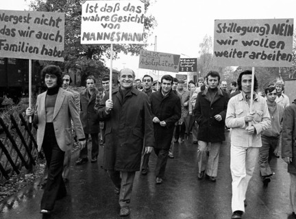 Employees of the Duesseldorf -Reisholz steel and tube works demonstrated on 6 November 1973 in Langenfeld-Immigrath against the loss of jobs