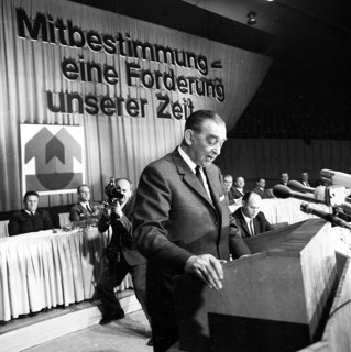 Trade union activities in the years 1965 to 1971 on the subject of co-determination and Montanmitbestimmung in the Ruhr area