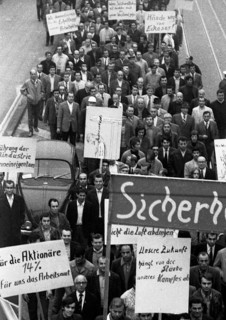 4000 workers of the steelworks Suedwestfalen AG took to the streets in Hagen on 4 October 1971 to protest for their jobs