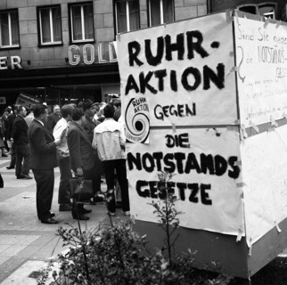 The Ruhr Action against the Emergency Laws in 1968 turned against the emergency legislation with numerous local actions by students