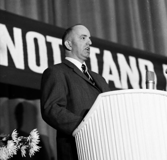 The Congress Emergency of Democracy was a first significant manifestation of trade unions and other democratic forces against the emergency laws on 30. 10. 1966 at the Roemer in Frankfurt/M