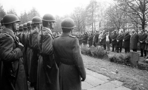 A meeting of the traditional associations of the Waffen- SS to honour their dead of the 6th SS Division North on 14. 11. 1971 in Hunrueck was accompanied by the Bundeswehr with officers and a squad of...