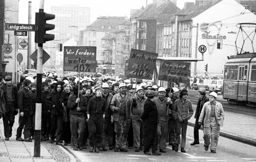 About 4000 steelworkers of Hoesch AG Westfalenhuette demonstrated on 14 January 1972
