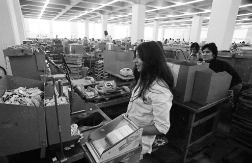Women's workplaces at Siemens on 22. 11. 1973 during the production of telephone sets in Bocholt