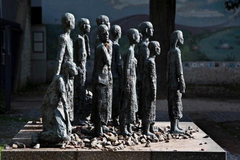 Sculpture group in front of the Jewish Cemetery Schoenhauser Allee