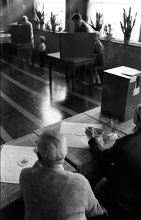 The 1969 federal election here on 28. 9. 1969 at a polling station in a district of Dortmund