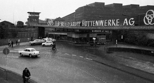 Shift change at Krupphuettenwerke AG on 14. 9. 1971 in Rheinhausen